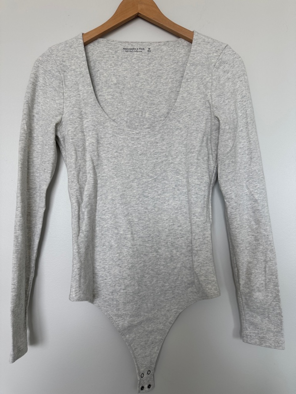 Abercrombie & Fitch Heather Gray Scoop Neck Long Sleeve Bodysuit Size Medium
